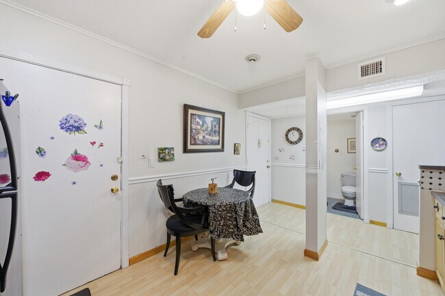 Building Photo - 4851 NW 21st St