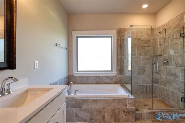 Building Photo - 115 Rio Grande Wy