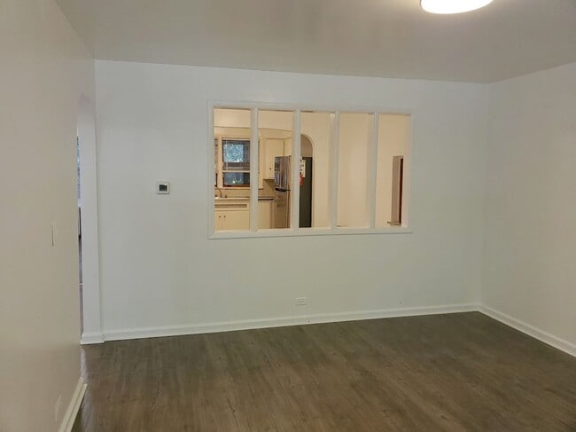 Building Photo - 116Guilden