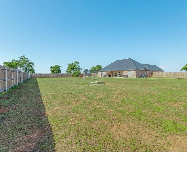 Building Photo - 22830 N Rockwell Ave