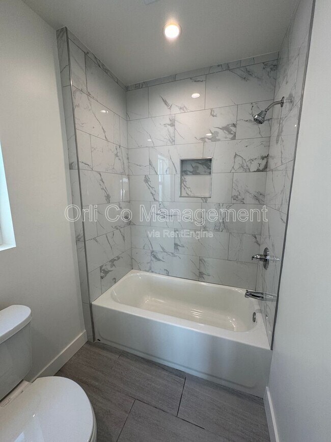 Building Photo - 19229 Friar St