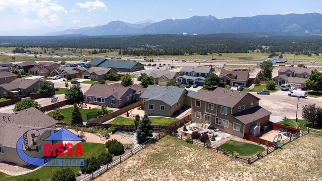 Building Photo - Beautiful ranch style home available to mo...
