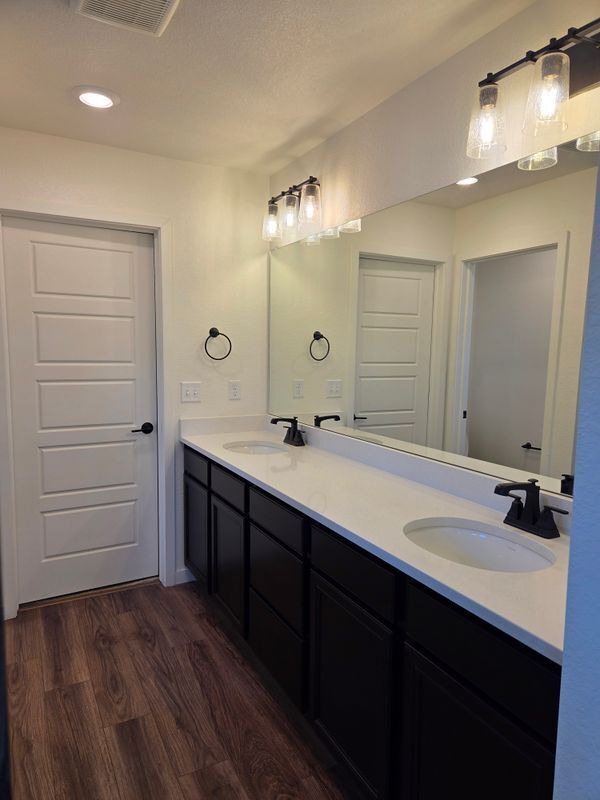 Building Photo - 3677 Pinonwood Ct