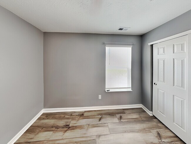 Building Photo - 8145 Ambrosia Ln