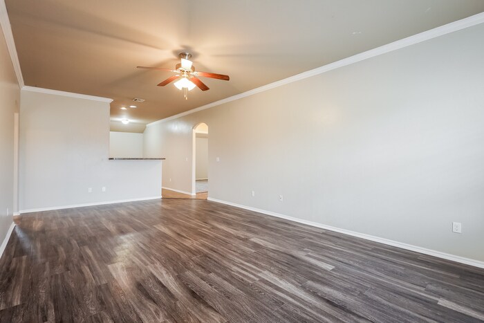 Building Photo - 9612 Evie Dr