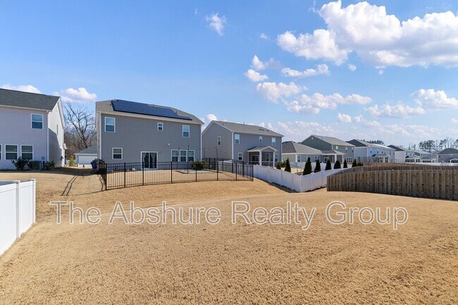 Building Photo - 138 Willow Grove Ln