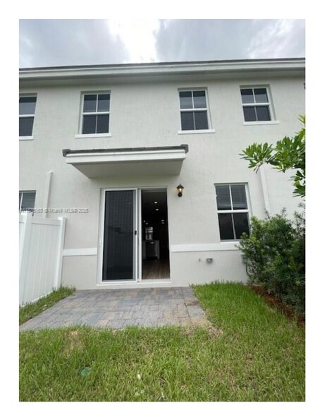 Building Photo - 172 SW 171st Ln
