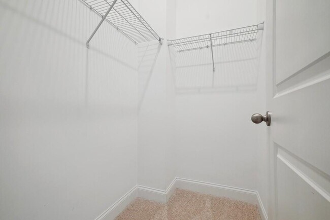 Building Photo - 704 Stickley Oak Way