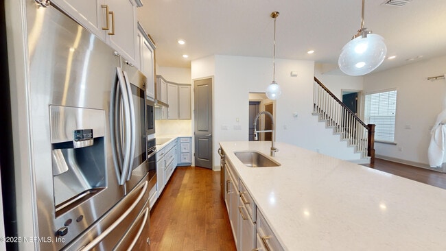 Building Photo - 7412 Beach Walk Place