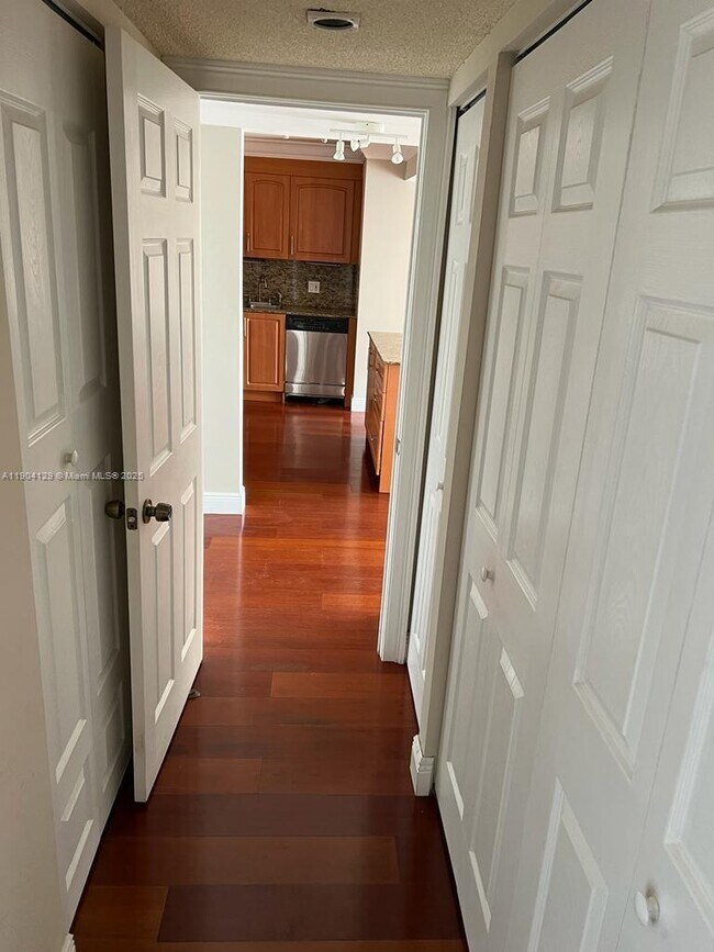 Building Photo - 2801 NE 183rd St