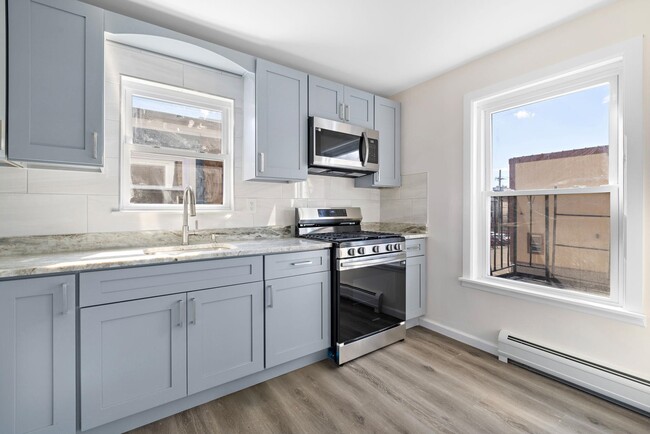 Building Photo - 35 W 23rd St