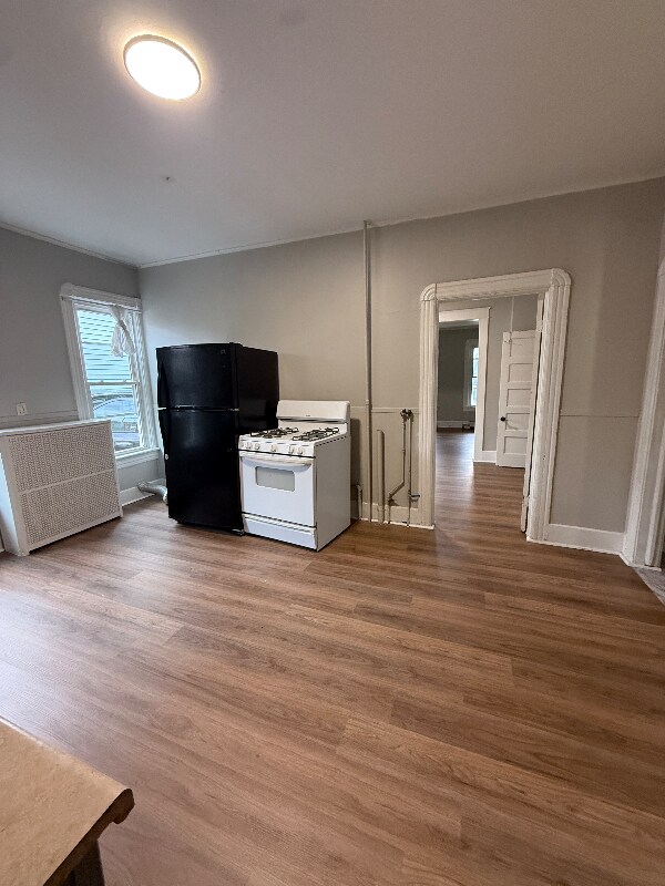 Building Photo - 269 W Main St