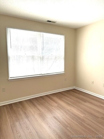 Building Photo - 25 Old Turnpike Rd