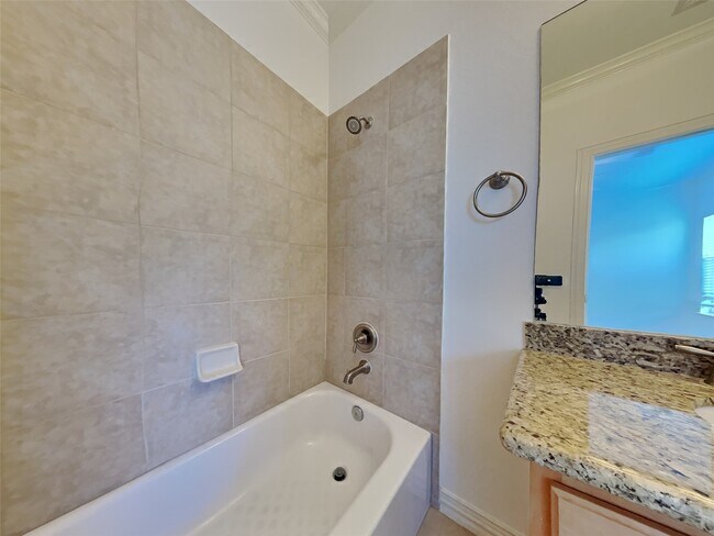 Building Photo - 3412 Honsinger St