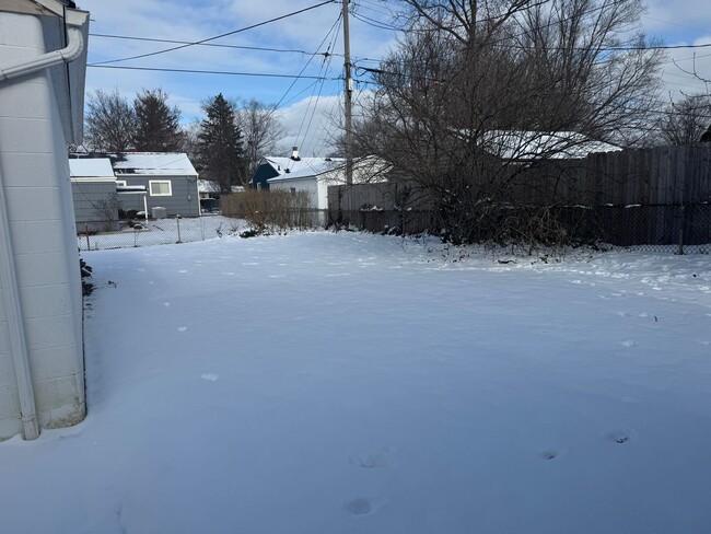 Building Photo - 3 Bedroom Cape Cod - Upper Arlington, OH