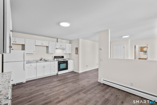 Building Photo - 83 Prospect St