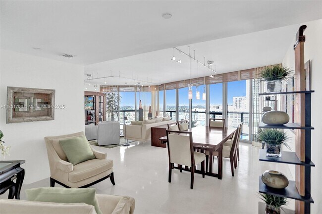 Building Photo - 3101 S Ocean Dr