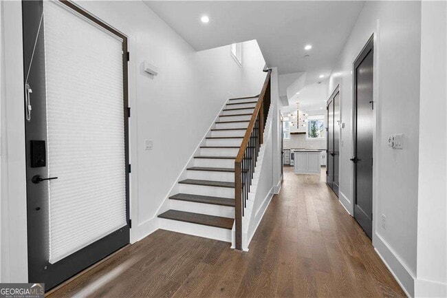 Building Photo - 255 High St