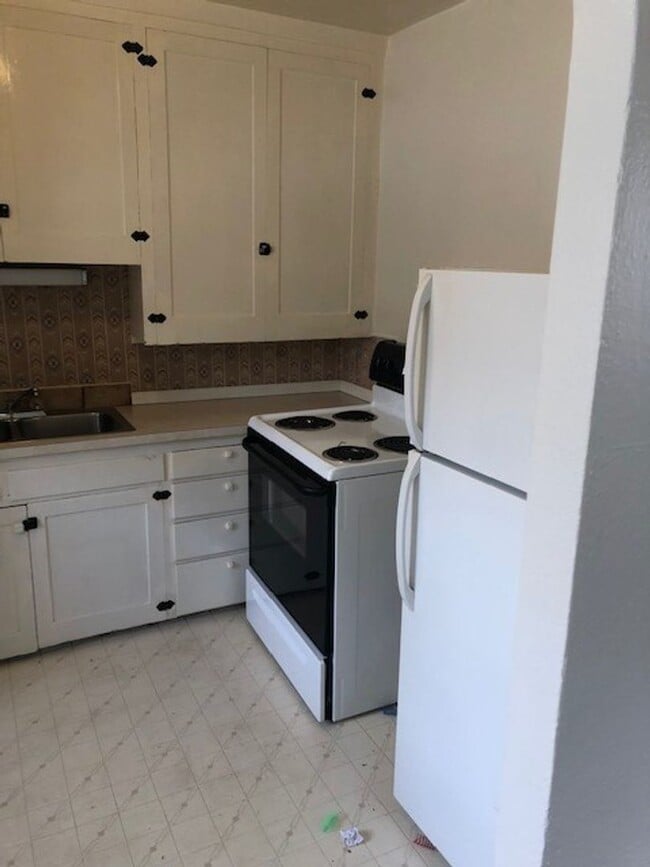 Building Photo - 417 S 2nd St