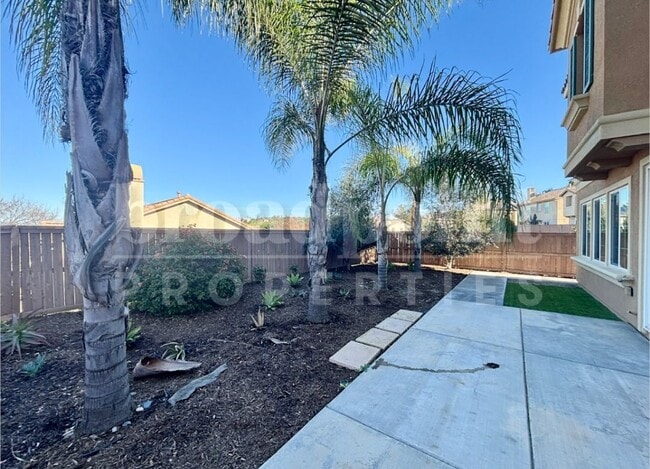 Building Photo - 1650 N Las Flores Dr