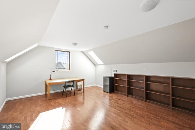 Building Photo - 10009 Sinnott Ct