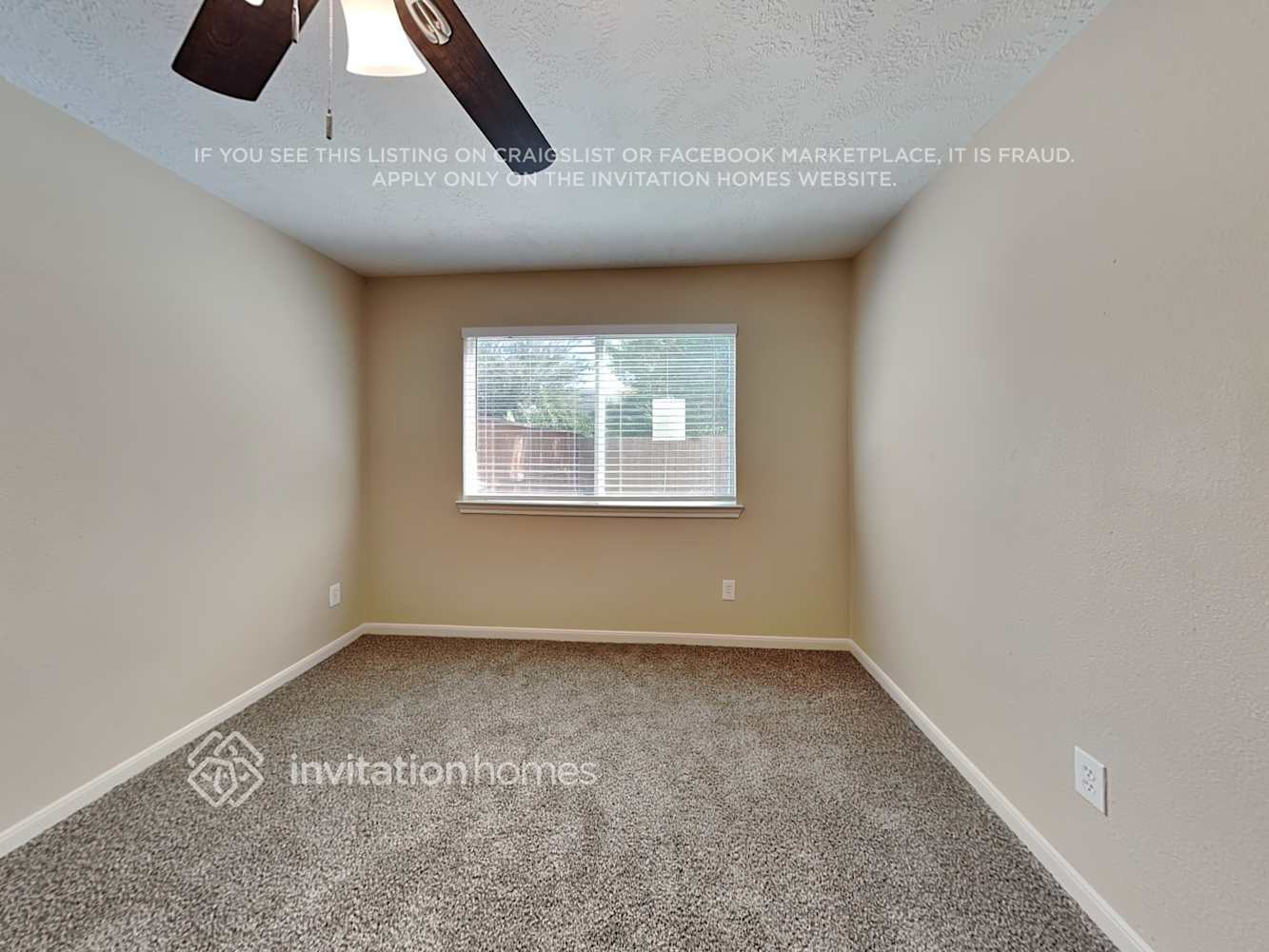 Building Photo - 12226 South Palm Lake Drive