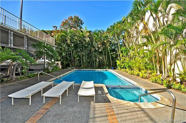 Building Photo - 1114 Punahou St