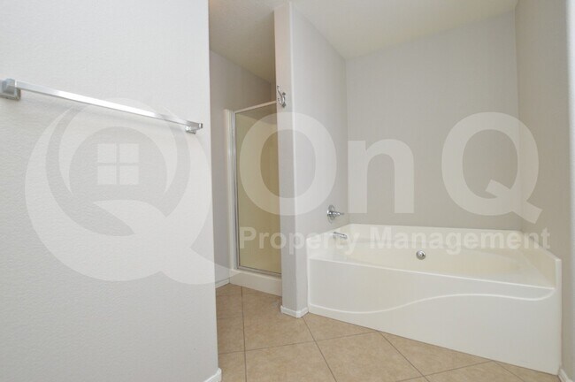 Building Photo - 3735 E Sheffield Rd