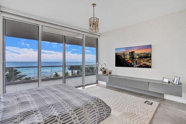 Building Photo - 18501 Collins Ave