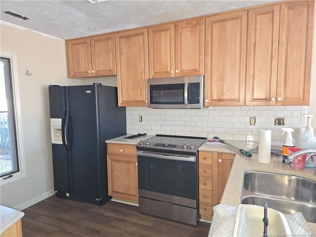 Building Photo - 185 Cranes Cove