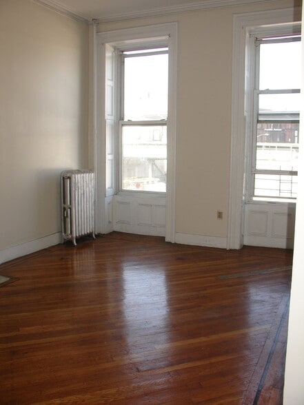 Building Photo - 533 Franklin Ave