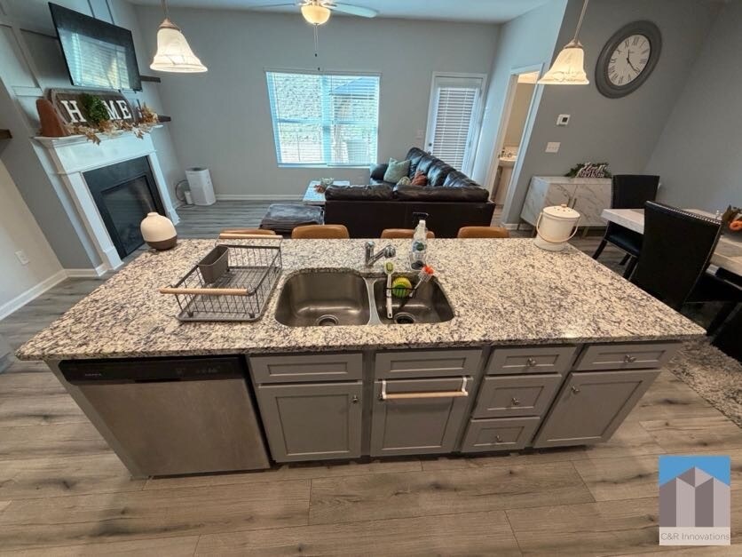 Building Photo - 7565 Knoll Hollow Rd