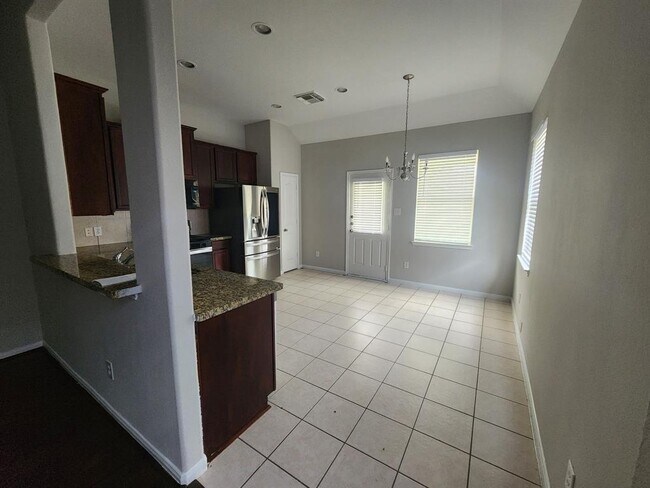 Building Photo - 6126 Starbrook Creek Dr