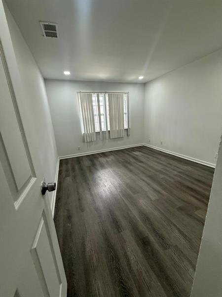 Building Photo - 5744 NW 27th Ct