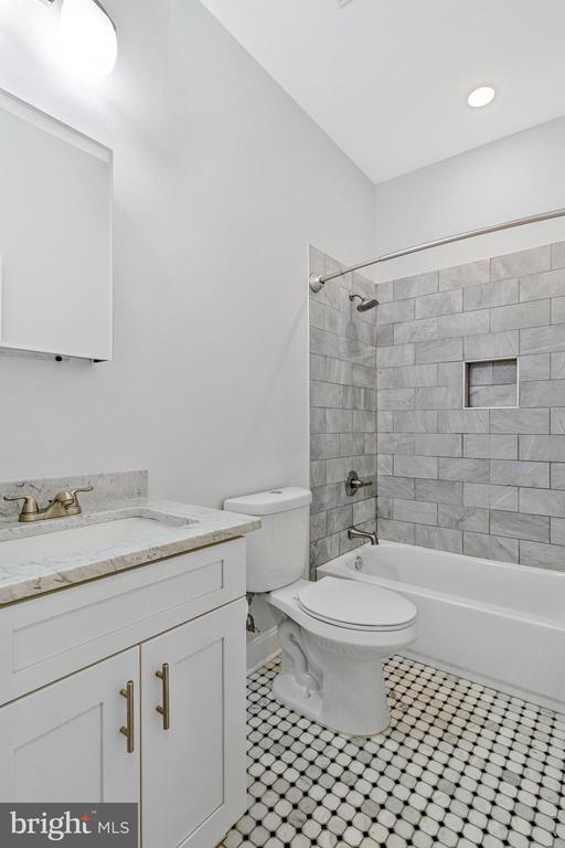 Building Photo - 1620 Massachusetts Ave SE