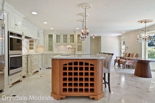 Building Photo - 5 br, 5 bath House - 2837 Scenic Bend