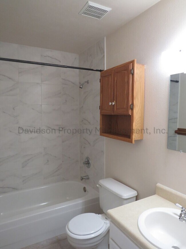 Building Photo - Cute Two Bedroom House in Northwest Colorado Springs