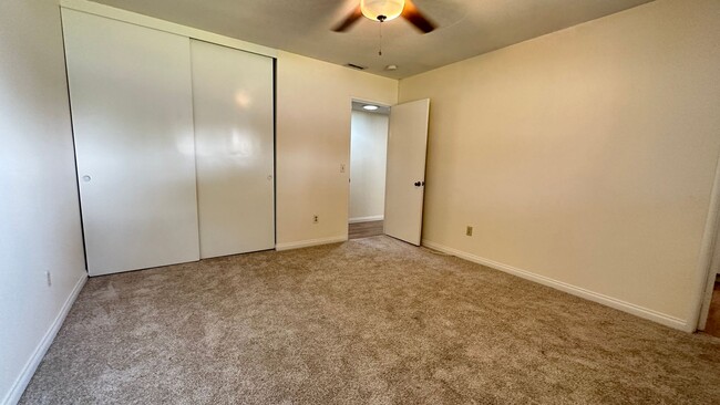 Building Photo - 4 bedroom in Escondido with backyard w poo...