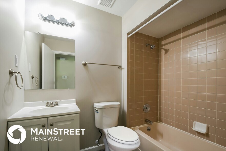 Building Photo - 3748 Riviere Marne Ct