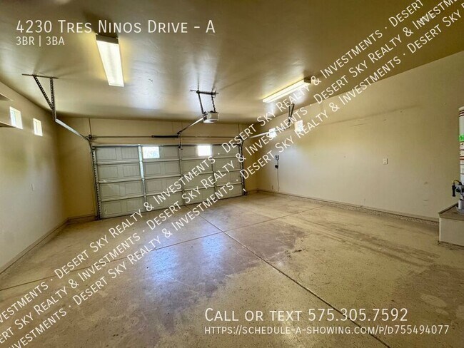 Building Photo - 4230 Tres Ninos Dr