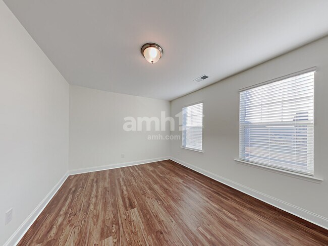 Building Photo - 108 Ashton Dr