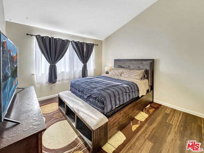 Building Photo - 13701 Hubbard St