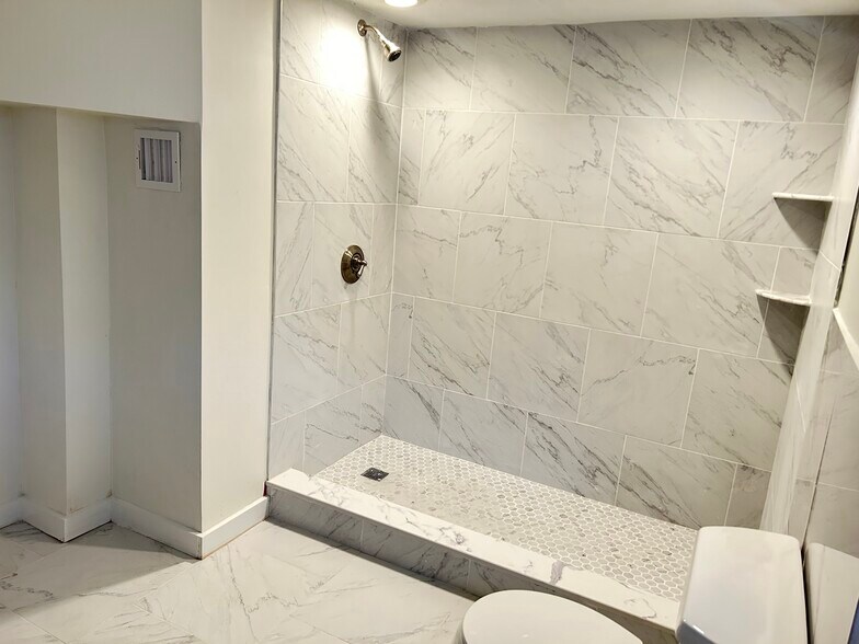 Bathroom 1 - 27 Alston St