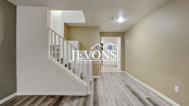 Building Photo - Experience this beautiful SeaTac single-fa...