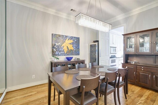 Building Photo - 4028 Gramercy St