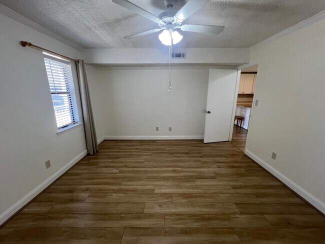 Building Photo - 6620 Willow Pointe Dr NW