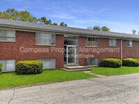 Building Photo - 2839 S Burdick St