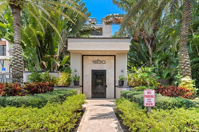 Building Photo - 1830 Embassy Dr