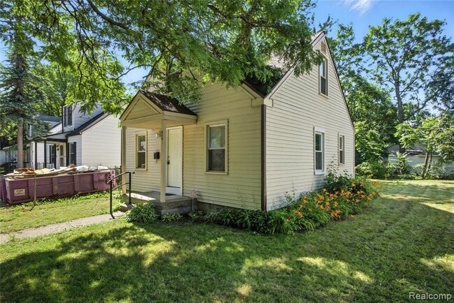 Building Photo - 429 W Bernhard Ave