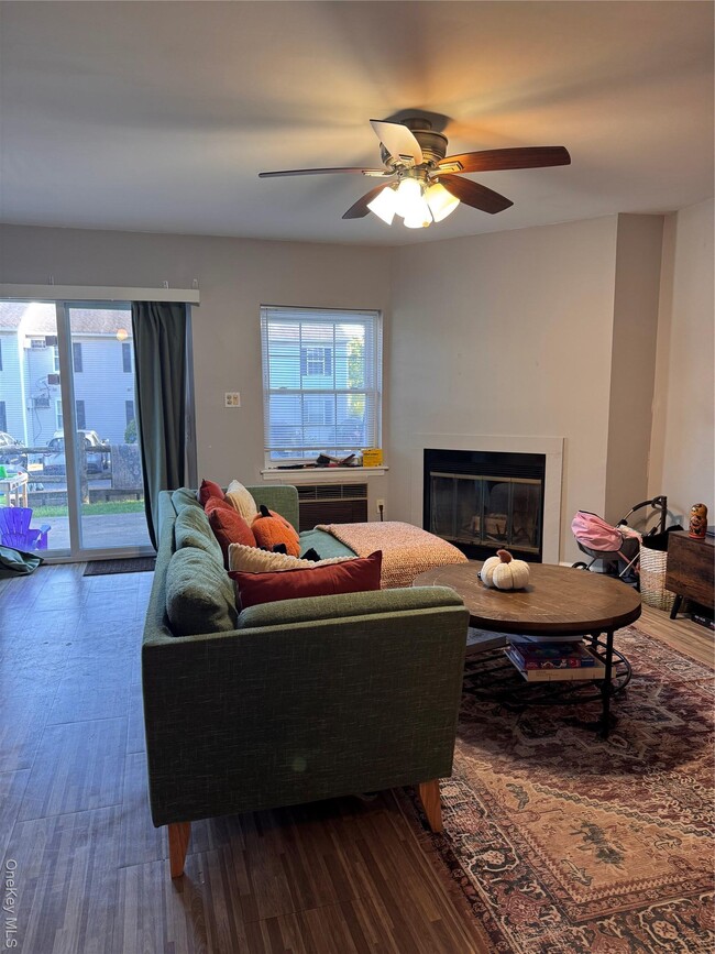 Building Photo - 5 Lexington Hills Rd